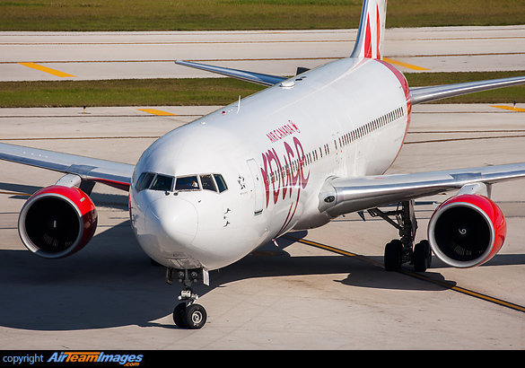 Boeing 767-333/ER Boeing 767-333/ER