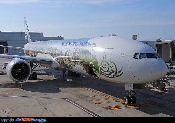 Boeing 777-319/ER Boeing 777-319/ER