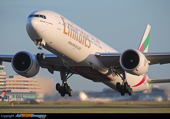 Boeing 777-31H/ER Boeing 777-31H/ER