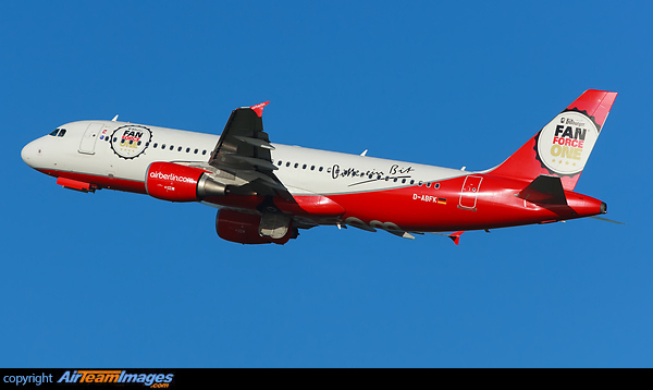 Minor correction in tail logo Airbus A320-214