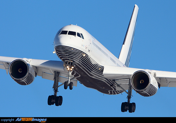Tupolev Tu-204-300A Tupolev Tu-204-300A