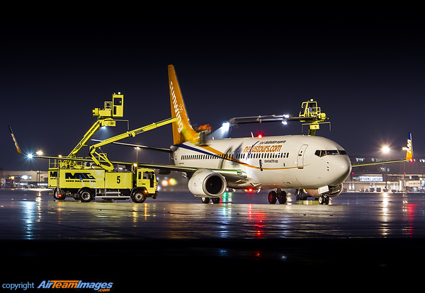 Boeing 737-8Q8 Boeing 737-8Q8