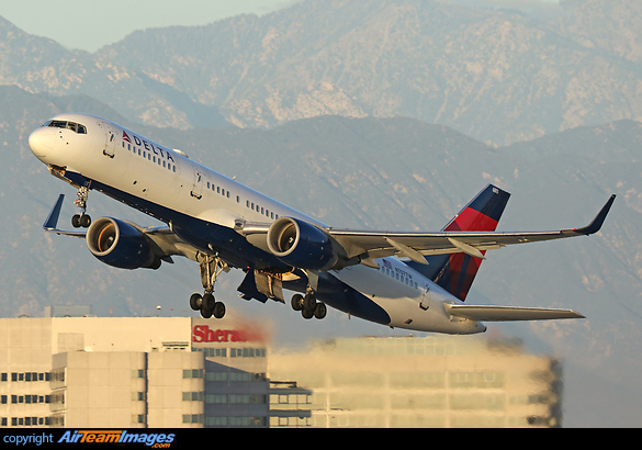 Boeing 757-2Q8 Boeing 757-2Q8