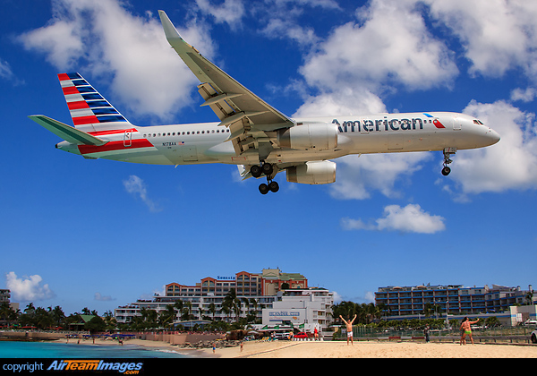 Boeing 757-223 Boeing 757-223