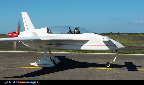 Rutan 61 Long-EZ Rutan 61 Long-EZ