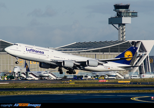 Boeing 747-830 Boeing 747-830