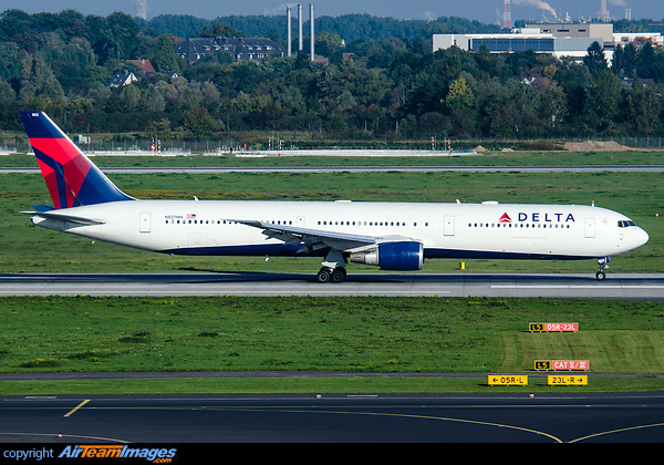 Boeing 767-432/ER Boeing 767-432/ER