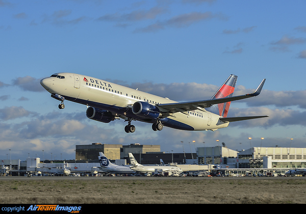 Boeing 737-832 Boeing 737-832