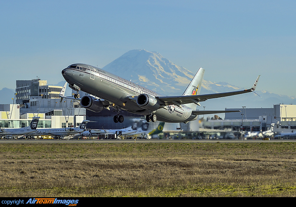Boeing 737-890 Boeing 737-890