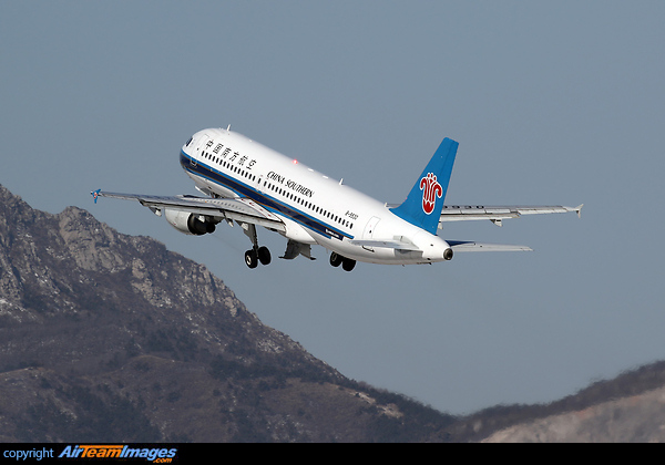 Airbus A320-214 Airbus A320-214