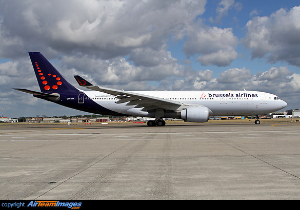 Airbus A330-301 Airbus A330-301