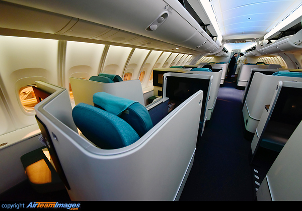 Boeing 747-8B5 Boeing 747-8B5