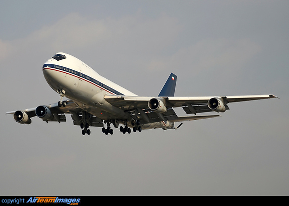 Boeing 747-131(SF) Boeing 747-131(SF)