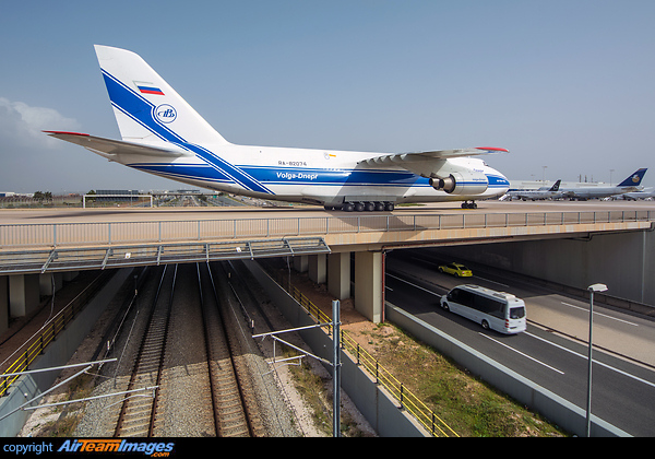 Yet another Ruslan passing over the south taxiway bridge at Athens Antonov An-124-100 Ruslan