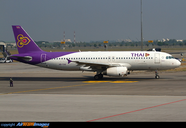 Airbus A320-232 Airbus A320-232