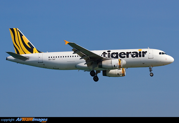 Airbus A320-232 Airbus A320-232