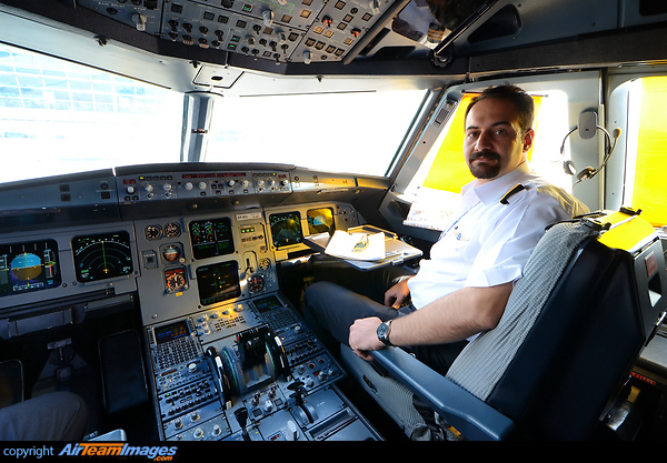 Airbus A320-232 Airbus A320-232