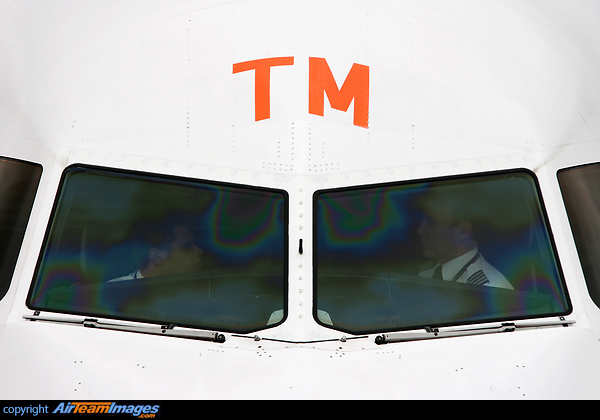 Airbus A320-214 Airbus A320-214