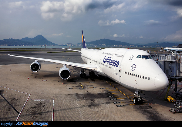 Boeing 747-830 Boeing 747-830