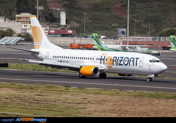 First visit for Air Horizont to Tenerife on a charter flight with journalists, guests and artists for the Cadena Dial Awards Ceremony to be held that same night in the island. Cadena Dial is the most popular radio station of "only spanish language" music in Spain. Boeing 737-436