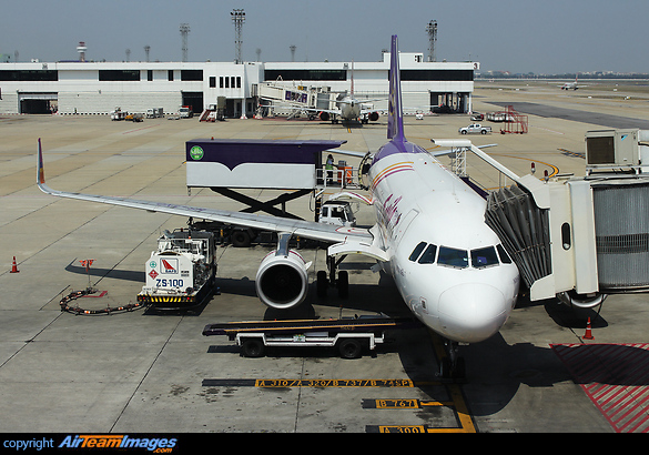 Airbus A320-232 Airbus A320-232