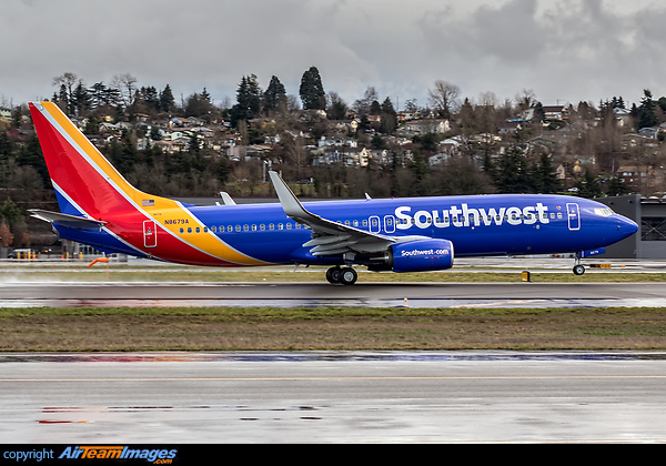 Boeing 737-8H4 Boeing 737-8H4