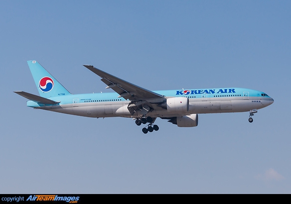Boeing 777-2B5/ER Boeing 777-2B5/ER