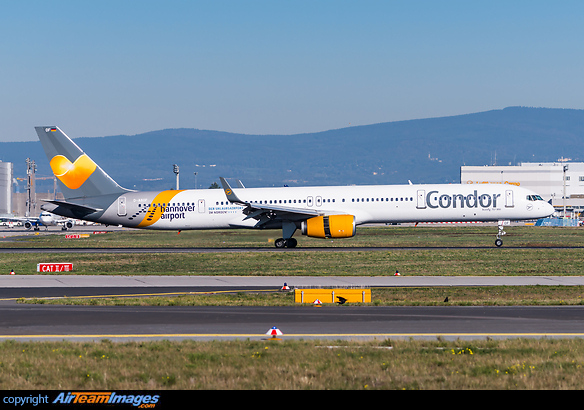 New colors and special "Hannover Airport" sticker. Boeing 757-330