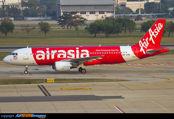 Airbus A320-216 Airbus A320-216