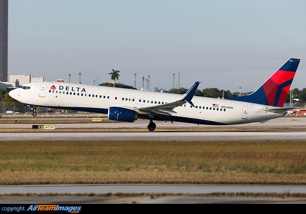 Boeing 737-932/ER Boeing 737-932/ER