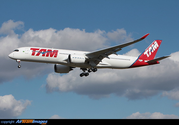 Second A350 for TAM Airlines. To be registered PR-XTB Airbus A350-941
