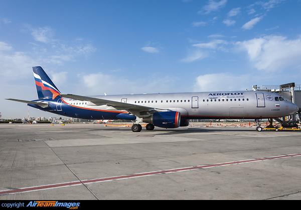 Airbus A321-211 Airbus A321-211