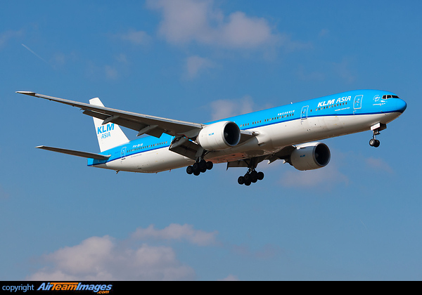 Boeing 777-306/ER Boeing 777-306/ER