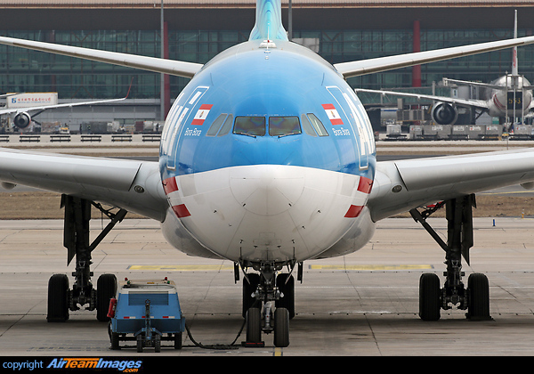 Airbus A340-313X Airbus A340-313X