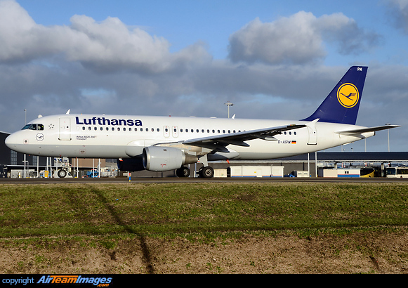 Airbus A320-211 Airbus A320-211