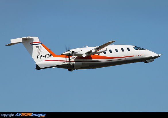 Piaggio P-180 Avanti II Piaggio P-180 Avanti II