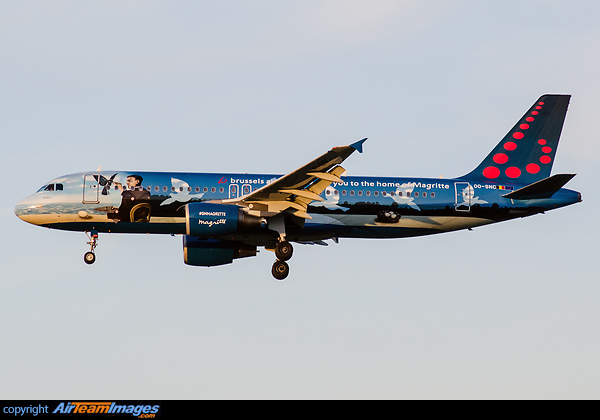 Special Rene Magrite colours Airbus A320-214