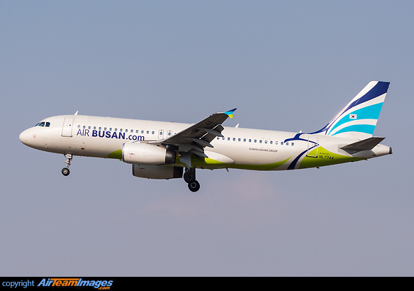 Airbus A320-232 Airbus A320-232