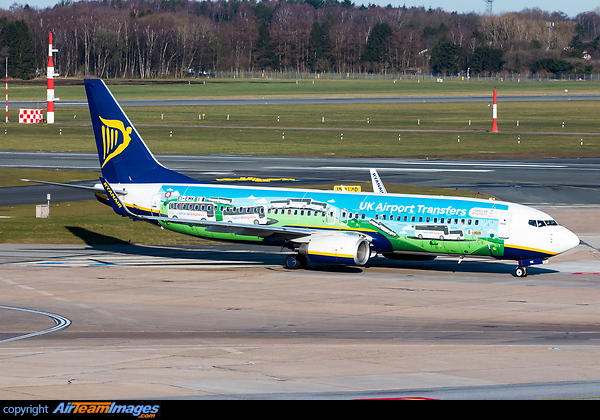 Promoting the "National Express" network. Boeing 737-8AS