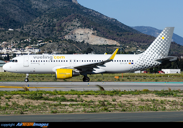 Airbus A320-214 Airbus A320-214