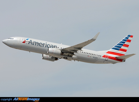 Boeing 737-823 Boeing 737-823