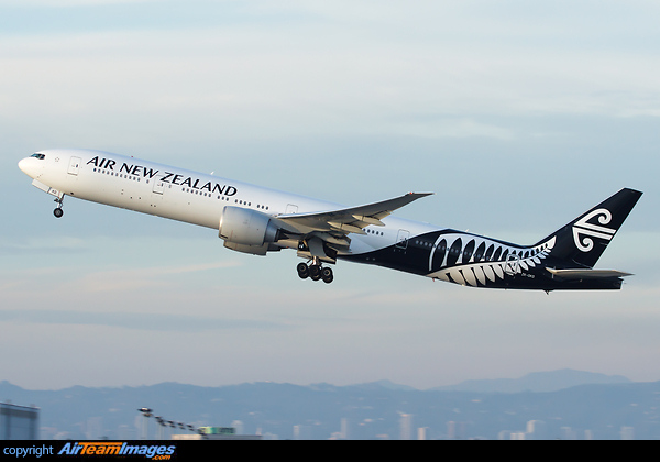 Boeing 777-319/ER Boeing 777-319/ER