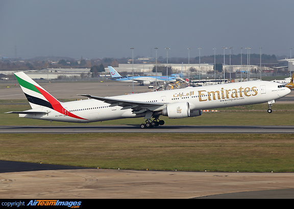 Boeing 777-31H/ER Boeing 777-31H/ER