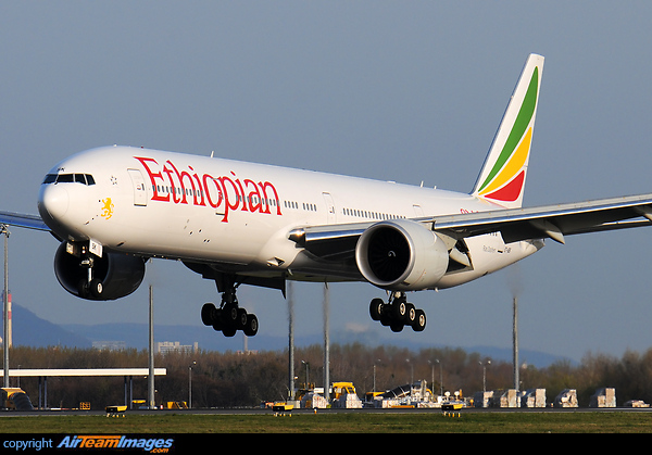 Boeing 777-360/ER Boeing 777-360/ER