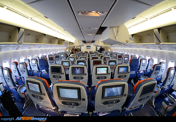 Boeing 777-3M0/ER Boeing 777-3M0/ER