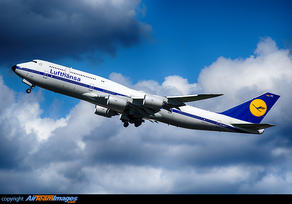 Boeing 747-830 Boeing 747-830