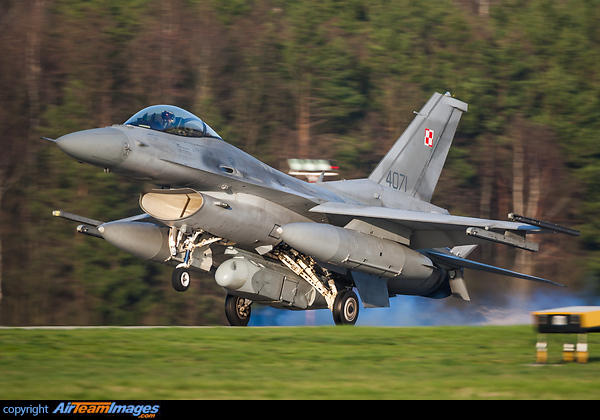 F-16CJ Fighting Falcon F-16CJ Fighting Falcon