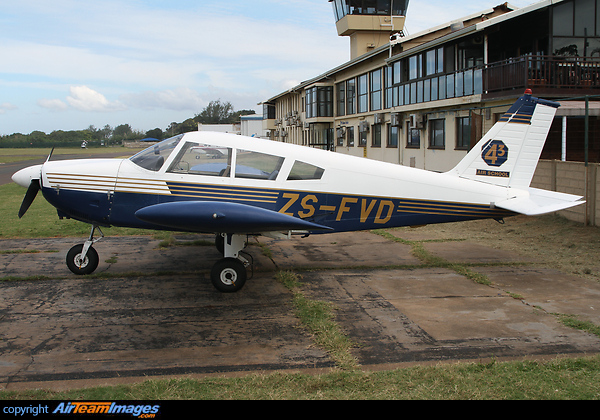 Piper PA-28-180 Cherokee D Piper PA-28-180 Cherokee D