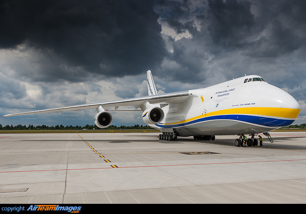 Antonov An-124-100-150 Ruslan Antonov An-124-100-150 Ruslan