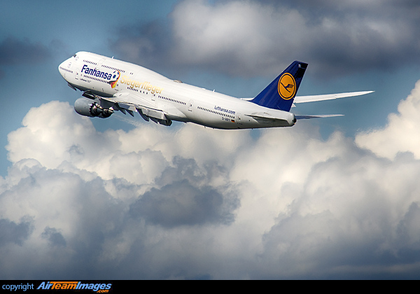 Boeing 747-830 Boeing 747-830